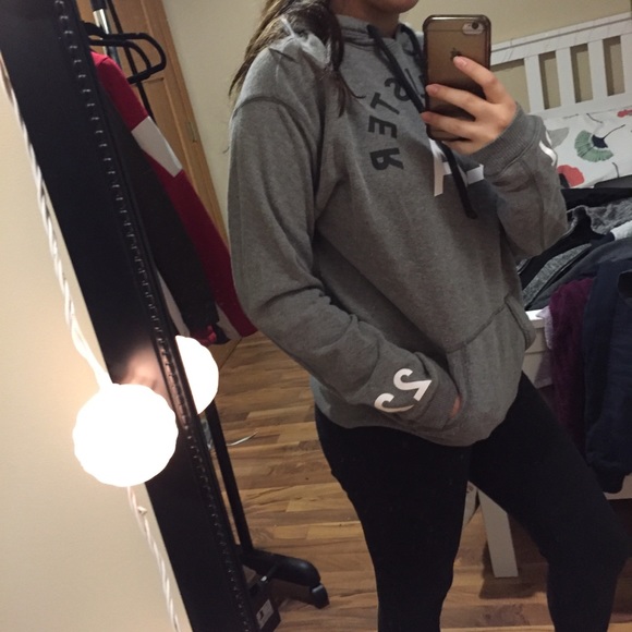 Hollister oversized hoodie - Picture 5 of 6